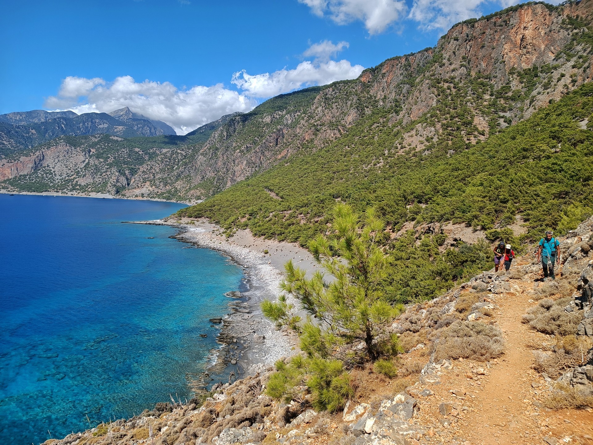 panorama costa oltre Agios Pavlos