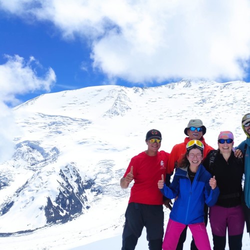 Vetta Yukhin Peak - 5130 metri