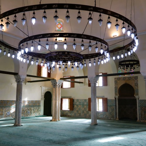 Algeri