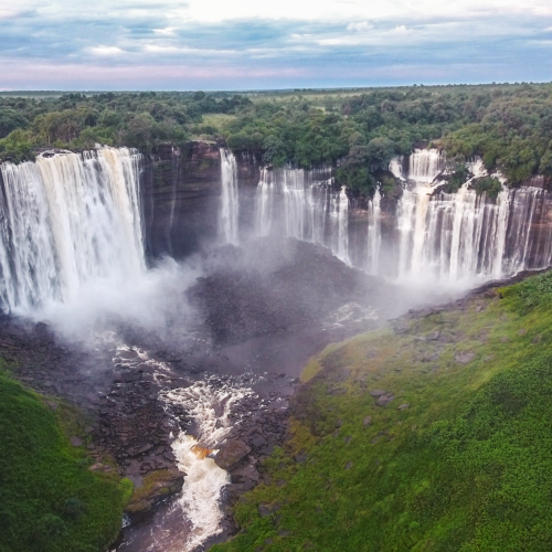 Kalandula falls 