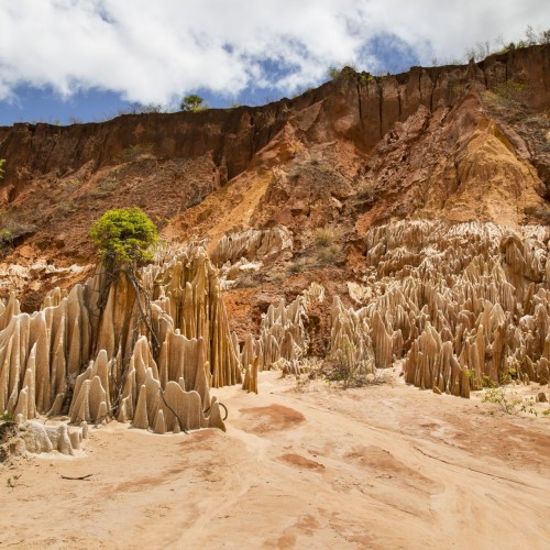 Madagascar Tsingy Rouge